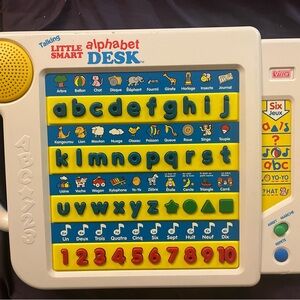 RARE Talking Little Smart Alphabet Learning Desk - FRENCH